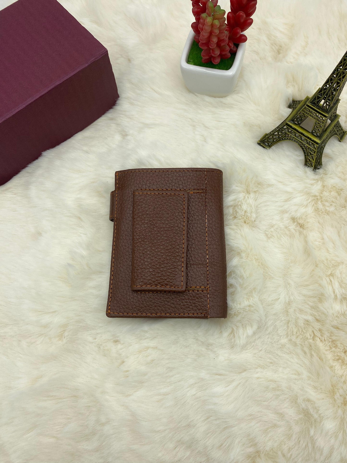 Elevate Your Style with LeatherHeight's Pure Cow Leather Wallet!