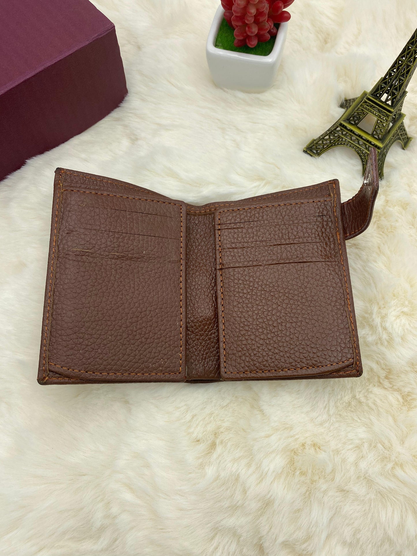 Elevate Your Style with LeatherHeight's Pure Cow Leather Wallet!