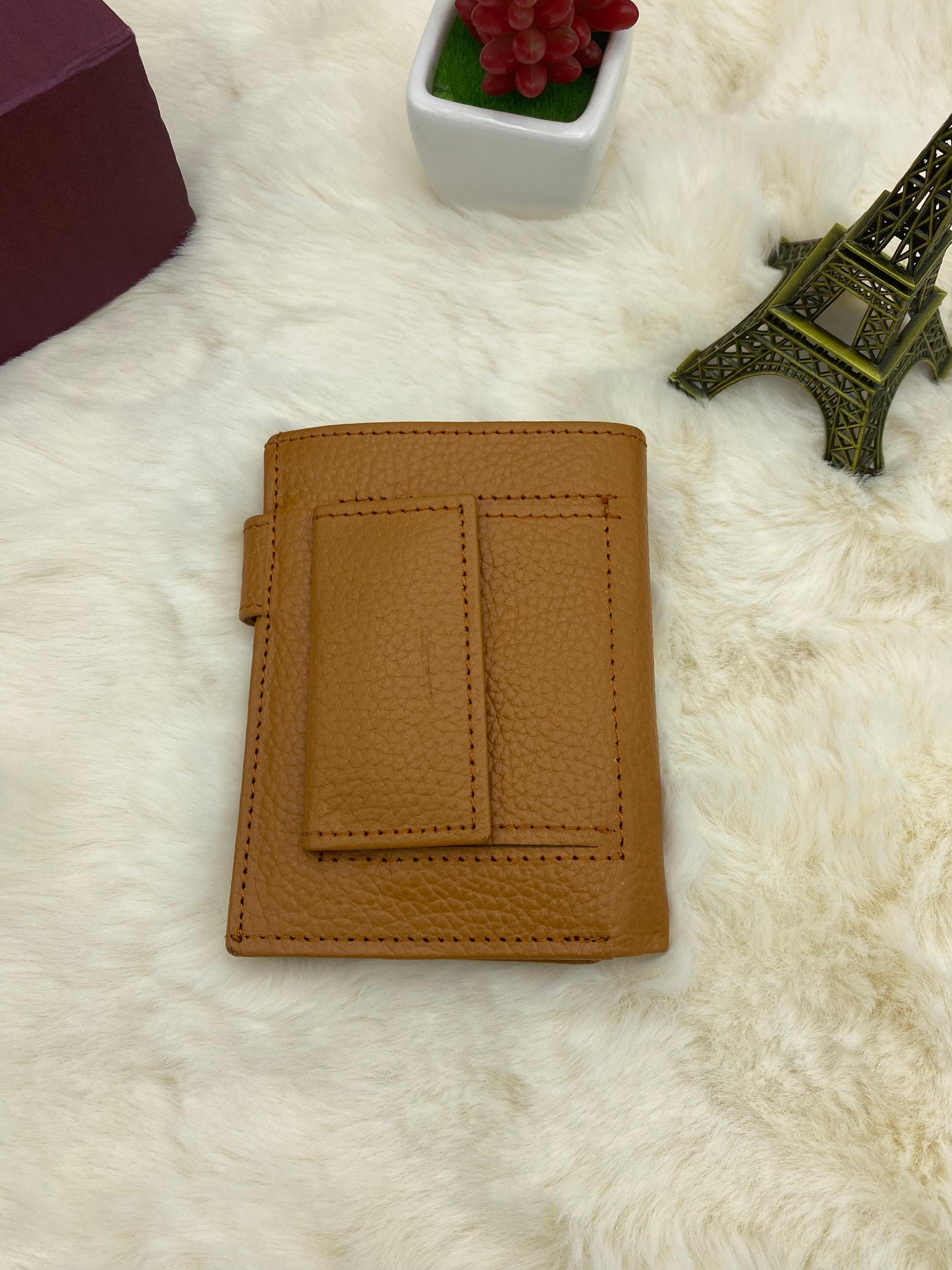 Elevate Your Style with LeatherHeight's Pure Cow Leather Wallet!